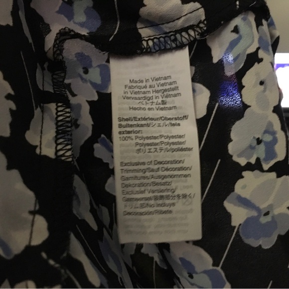 J Crew Women's Floral Print Long Sleeve V Neck Blouse Blue White Size XS - Picture 7 of 8